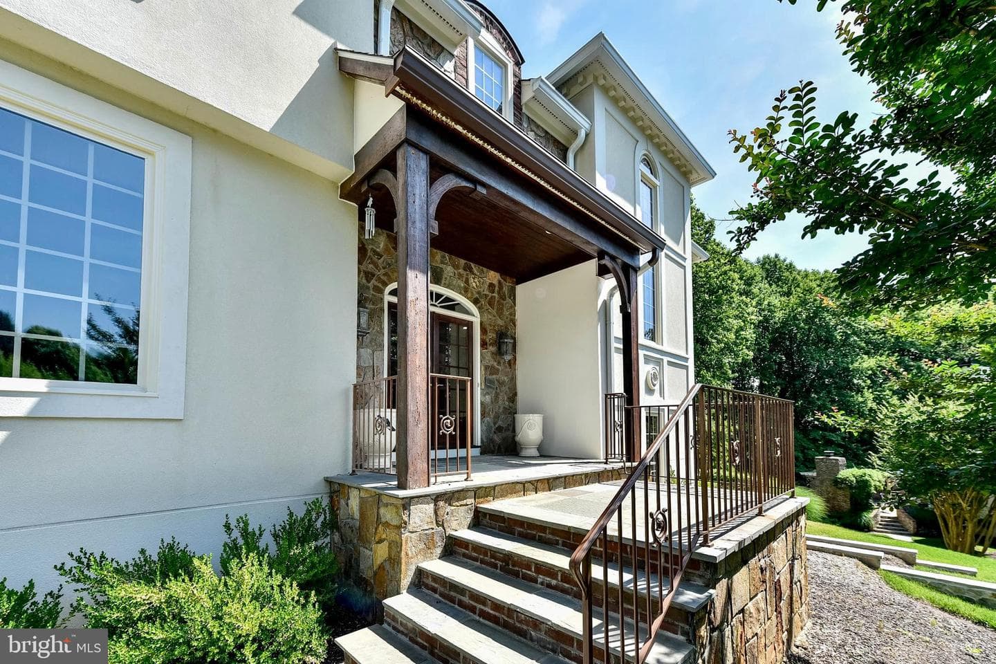 1404 Wynhurst Lane photo 12