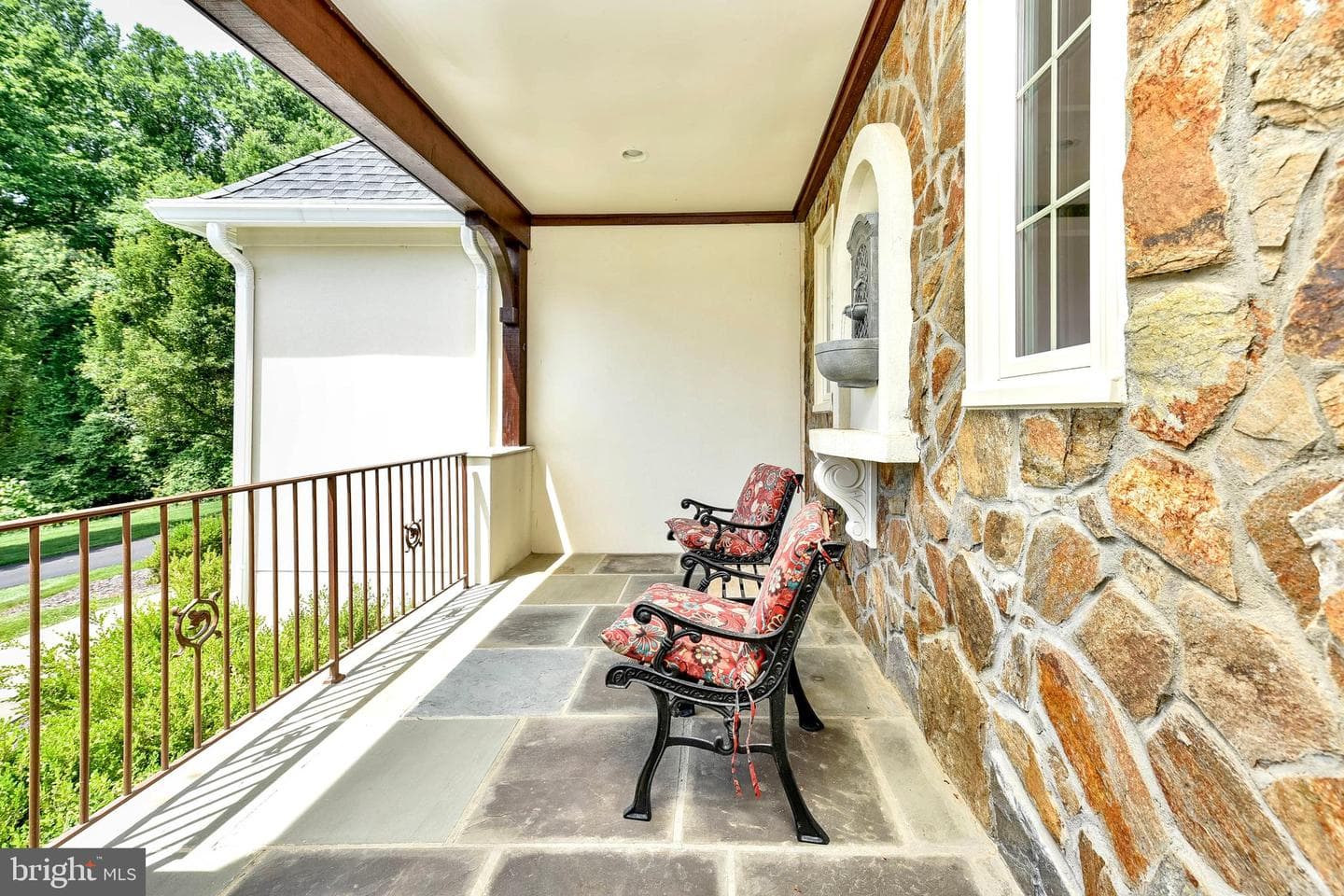 1404 Wynhurst Lane photo 23