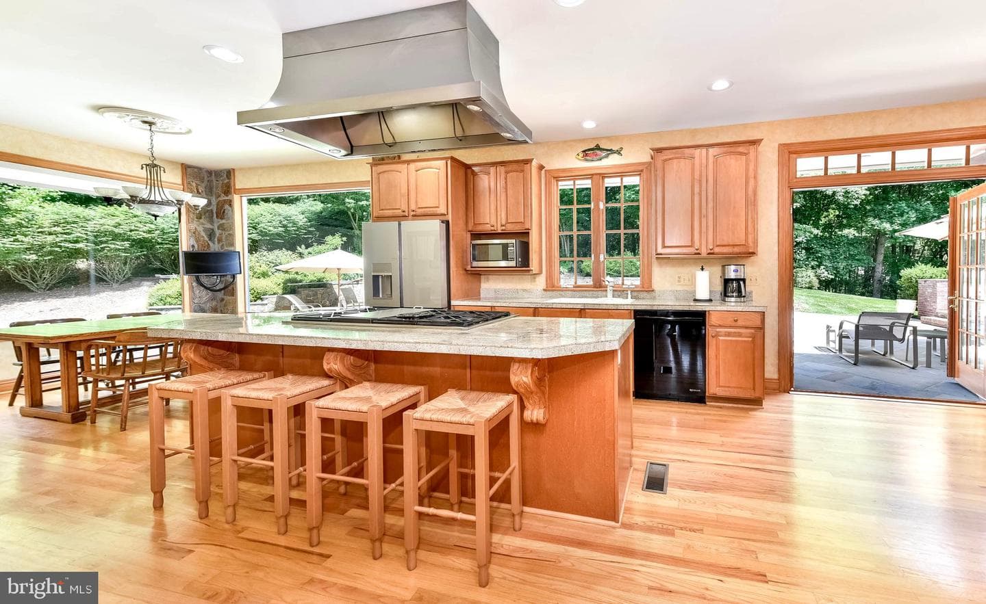 1404 Wynhurst Lane photo 26