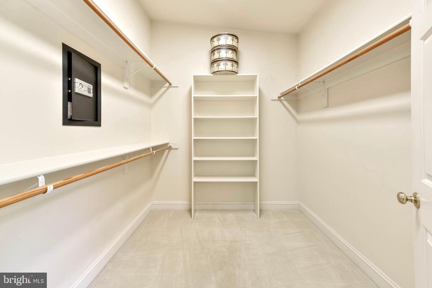 1404 Wynhurst Lane photo 40