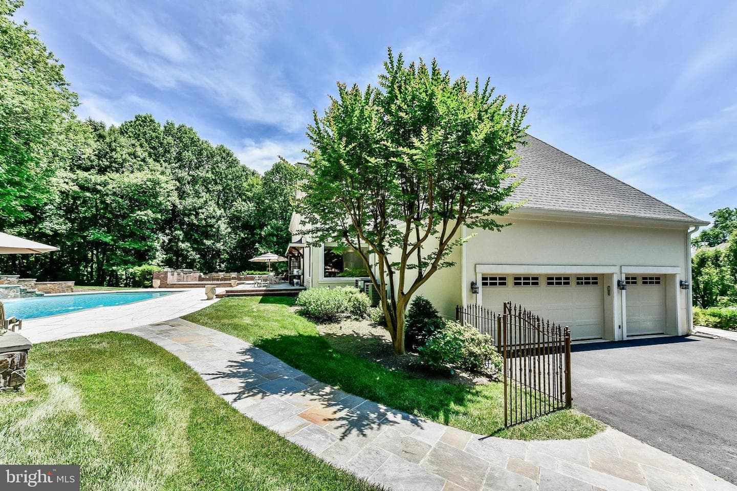 1404 Wynhurst Lane photo 6