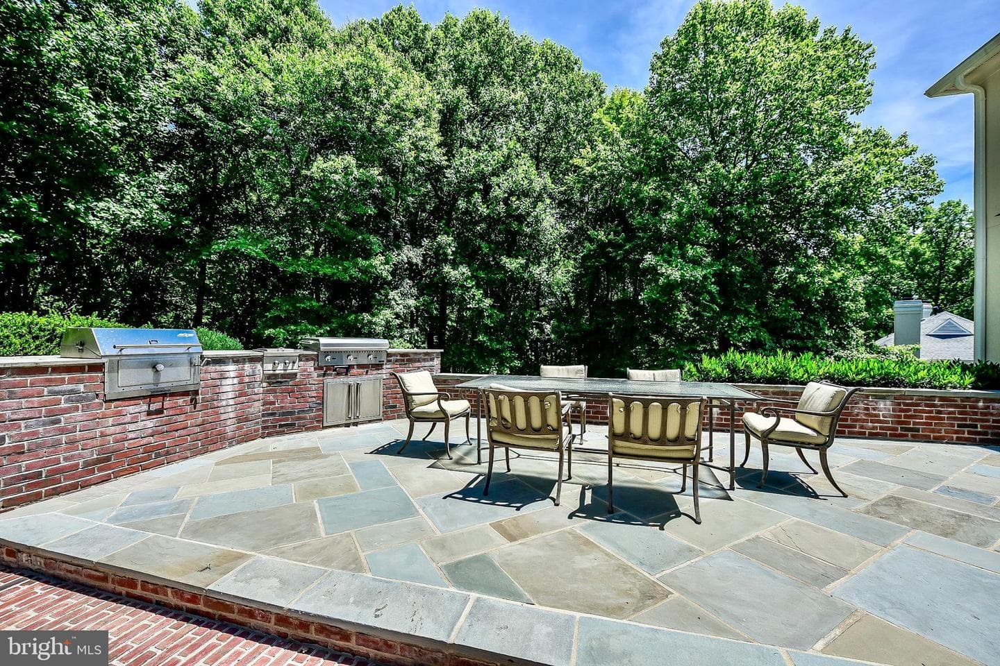 1404 Wynhurst Lane photo 8