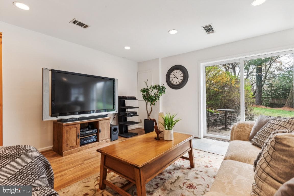 10505 Wickens Road photo 19