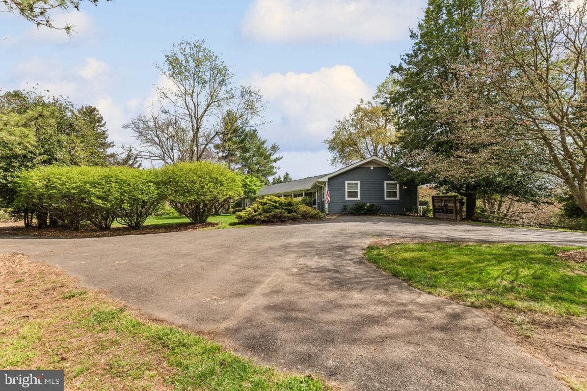 10505 Wickens Road photo 51