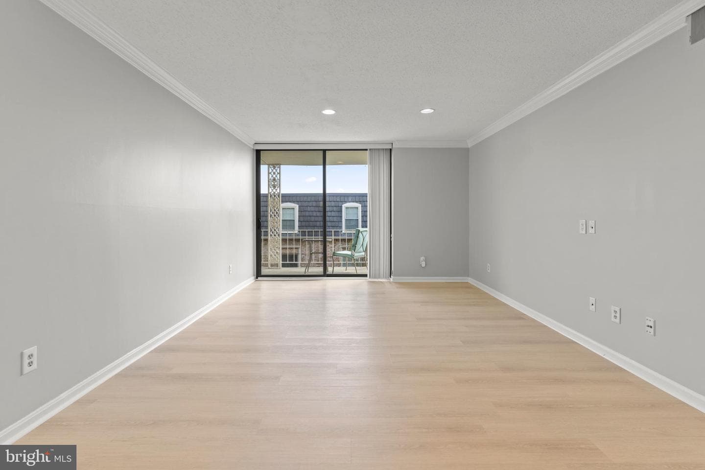 3119 Patrick Henry Drive #422 photo 2