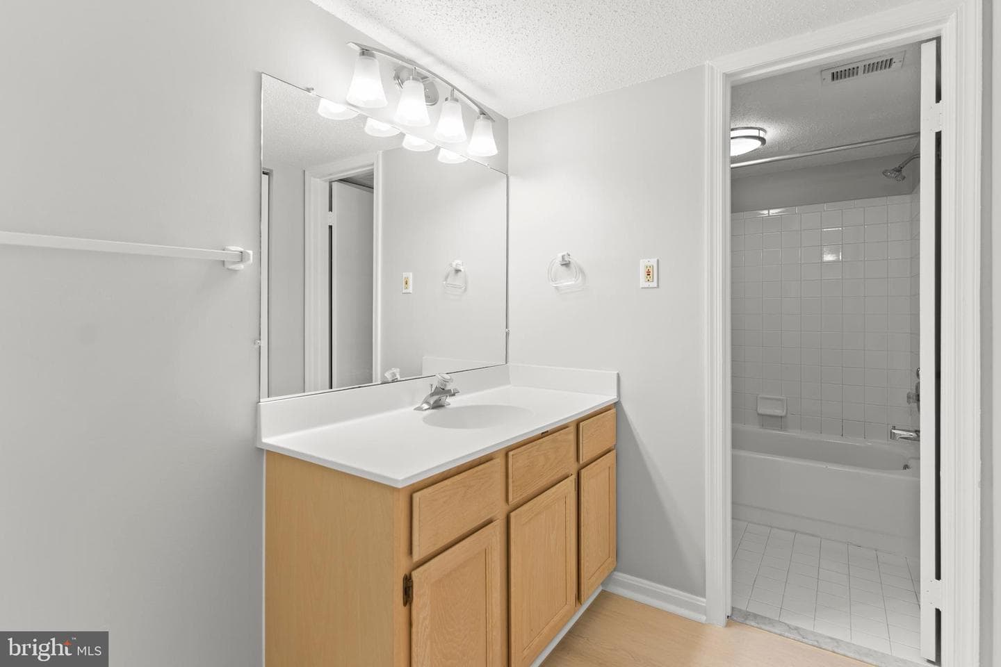 3119 Patrick Henry Drive #422 photo 20