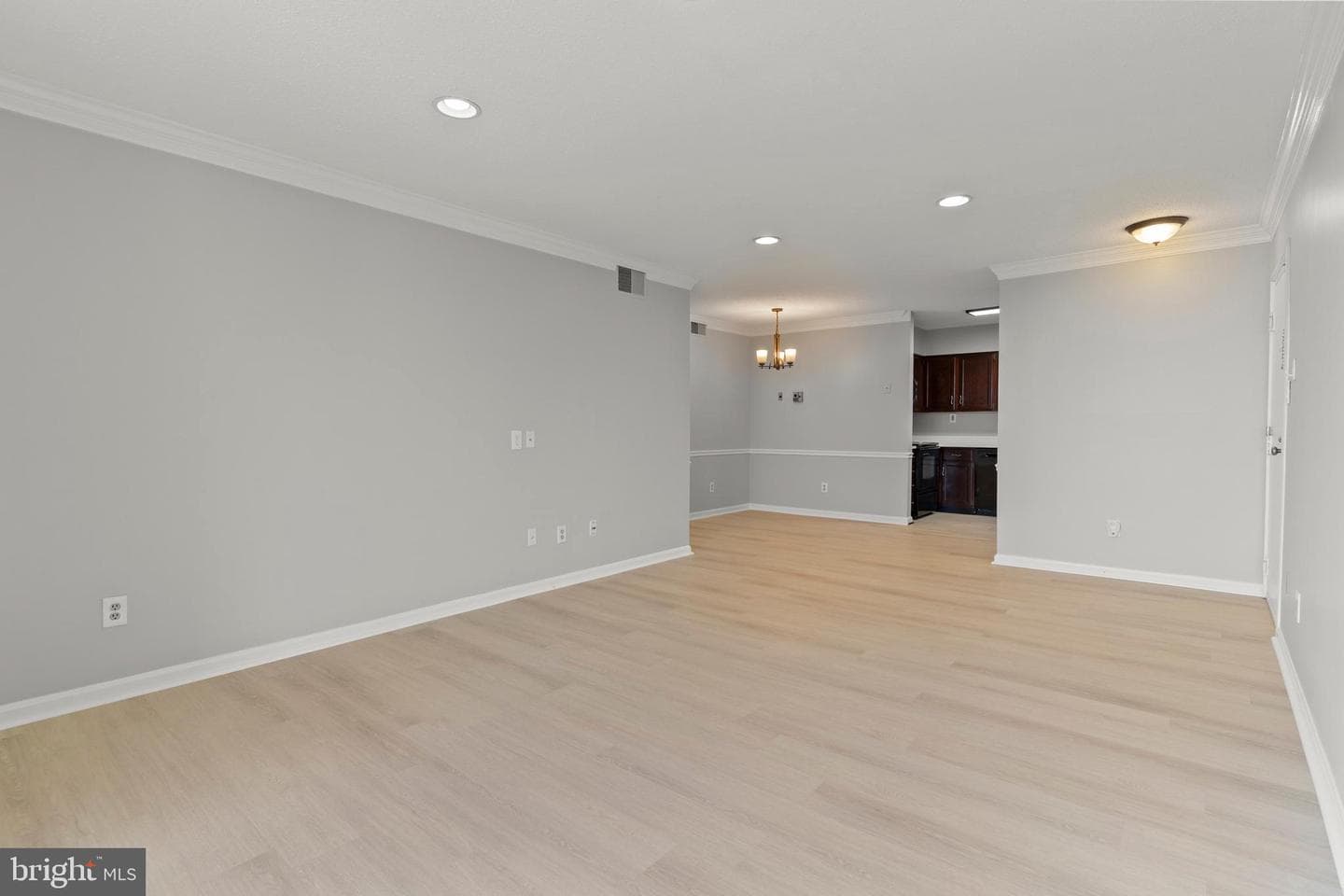 3119 Patrick Henry Drive #422 photo 25