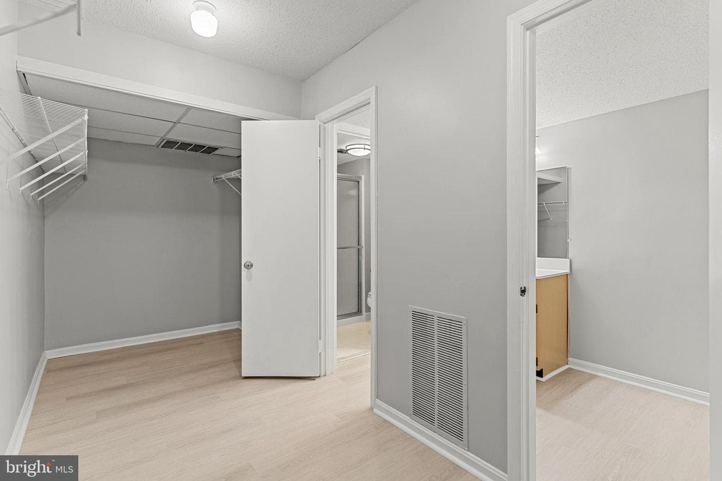 3119 Patrick Henry Drive #422 photo 28
