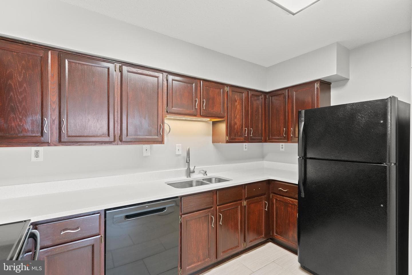 3119 Patrick Henry Drive #422 photo 7
