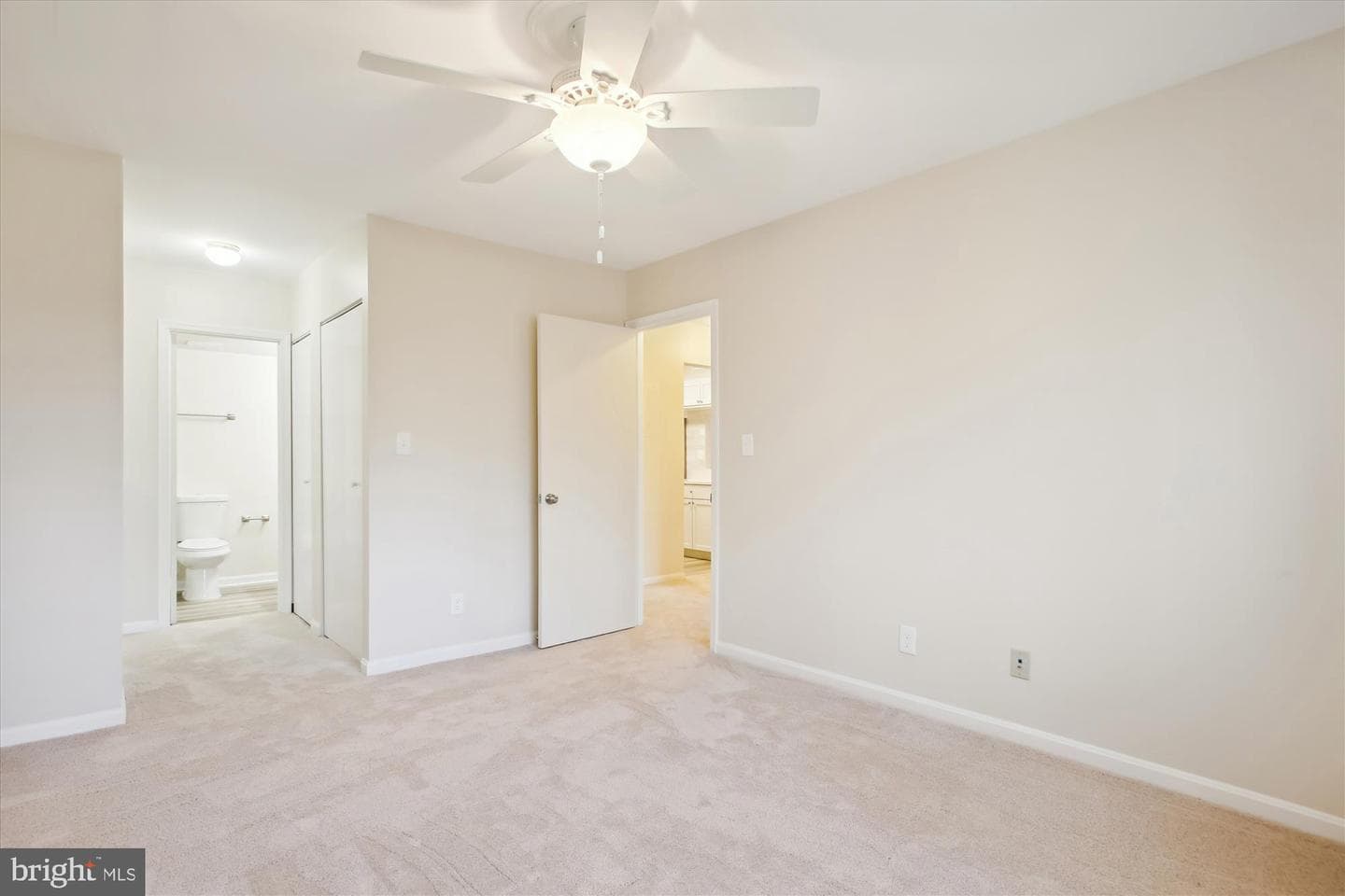 5831 Cove Landing Road #303 photo 15