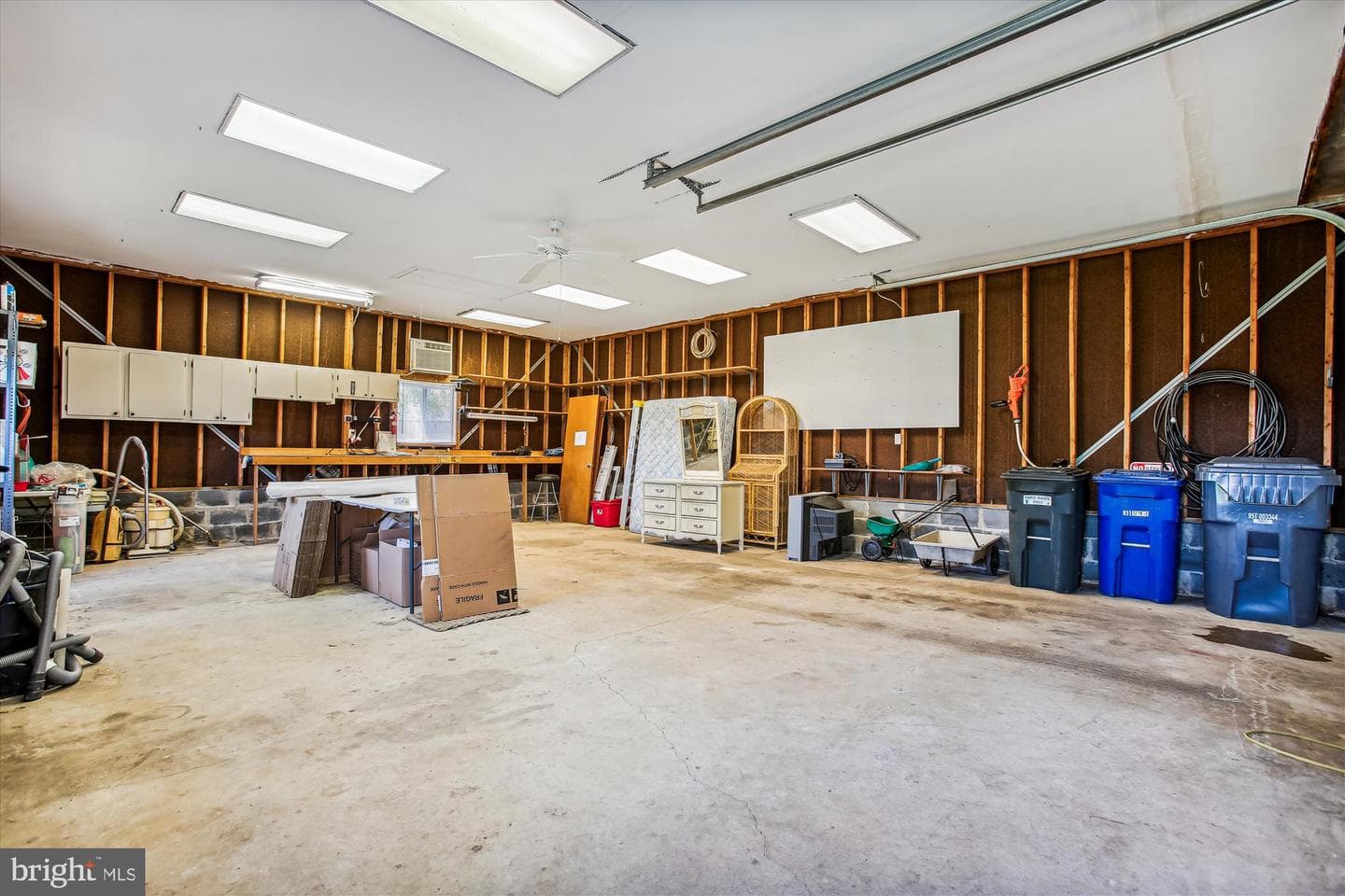6714 Lenclair Street photo 32