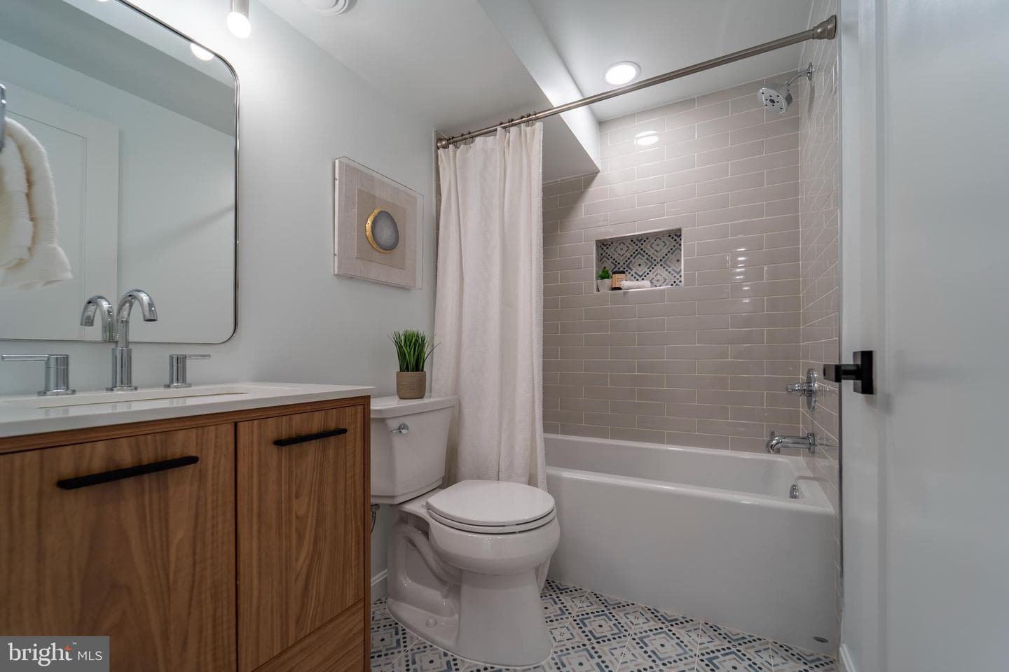 6511 Cygnet Drive photo 20