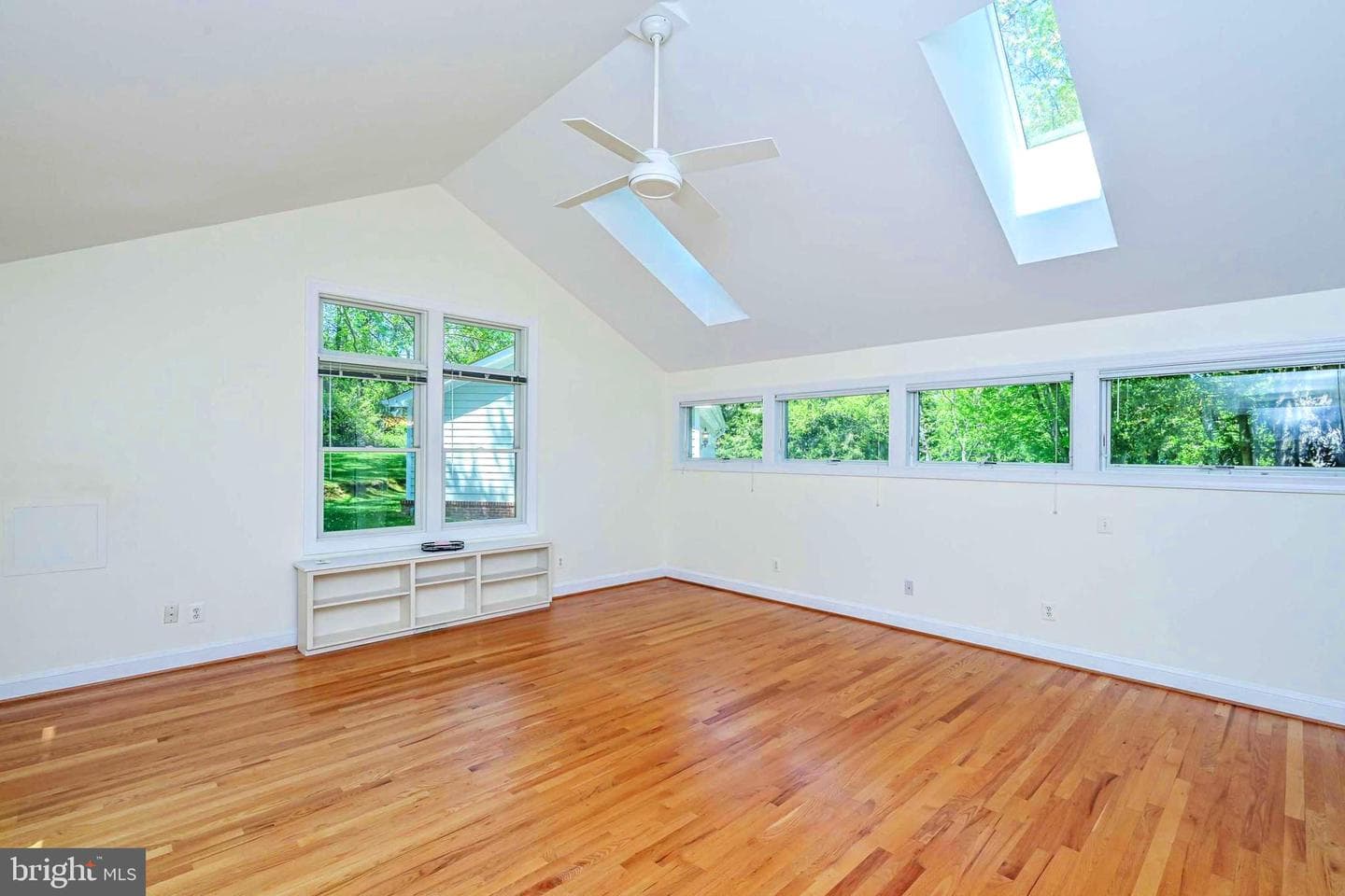 644 Walker Road photo 33