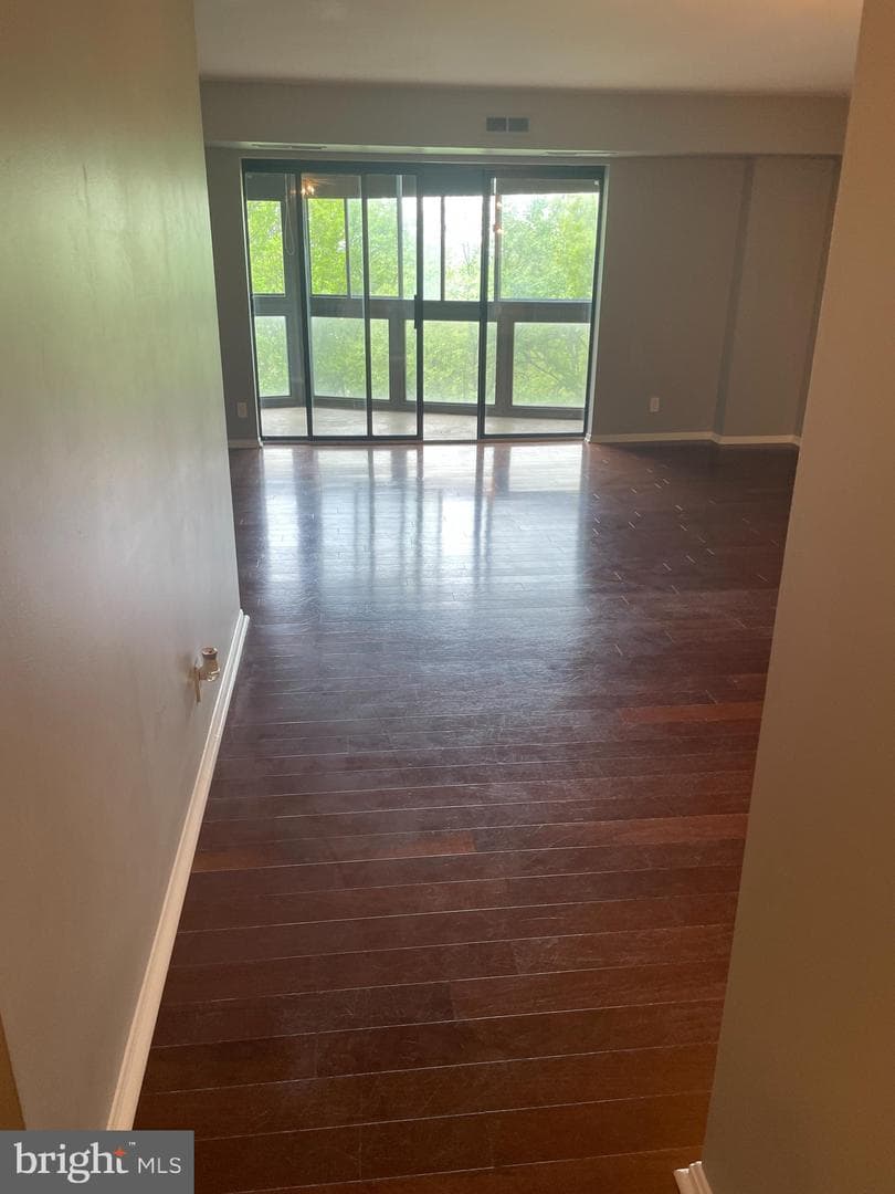 8370 Greensboro Drive #502 photo 5