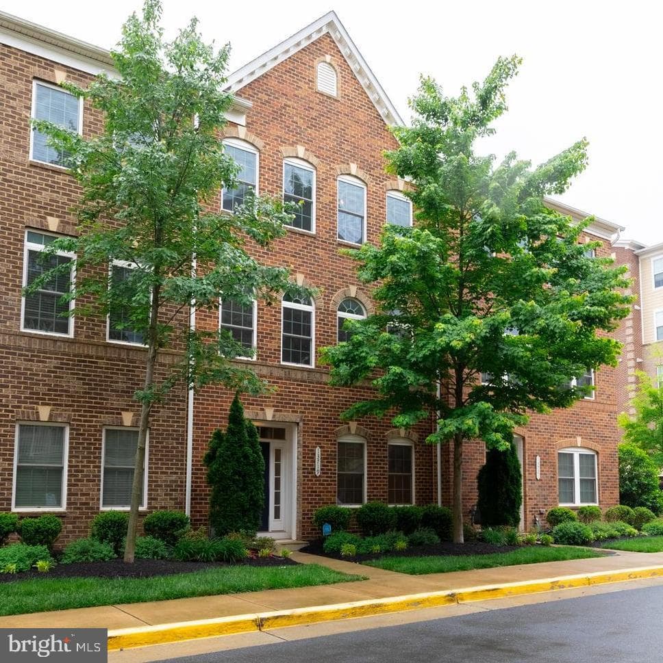 13719 Neil Armstrong Avenue photo 1