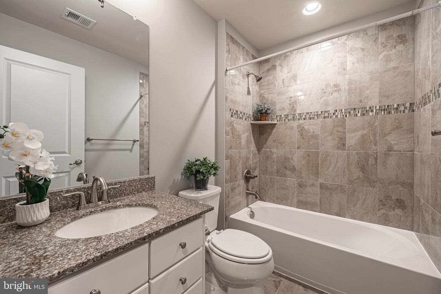 13719 Neil Armstrong Avenue photo 24