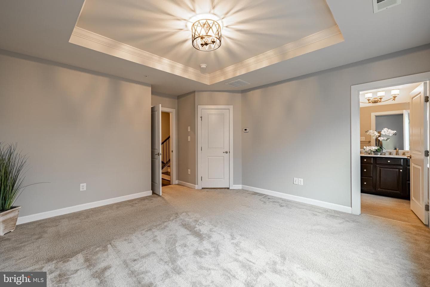 13719 Neil Armstrong Avenue photo 27