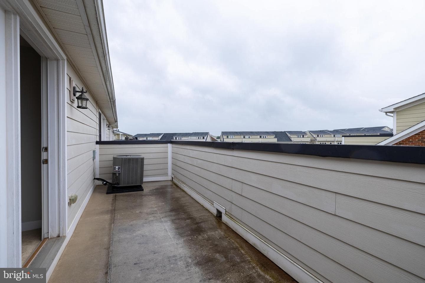 13719 Neil Armstrong Avenue photo 36