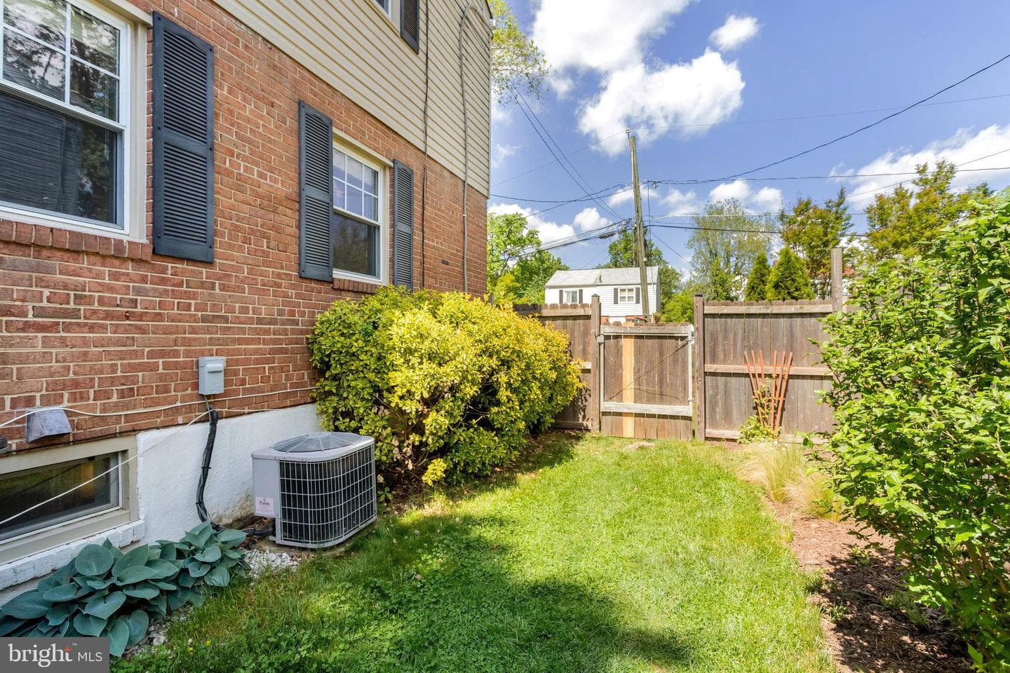 5647 Fenwick Drive photo 40