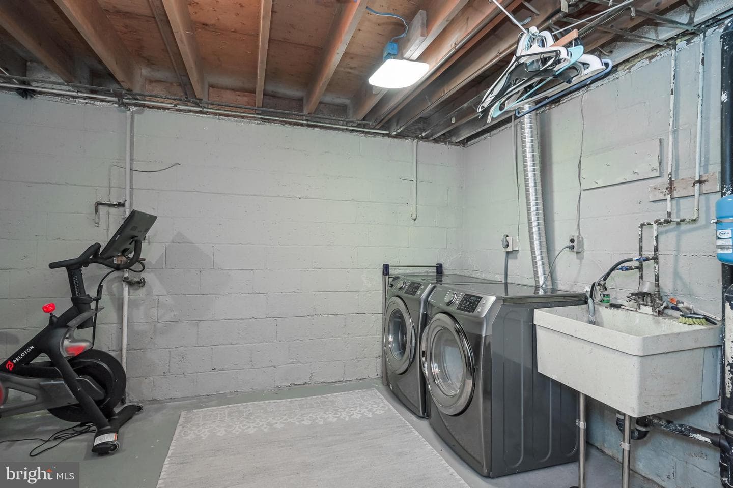 5310 Danbury Forest Drive photo 27