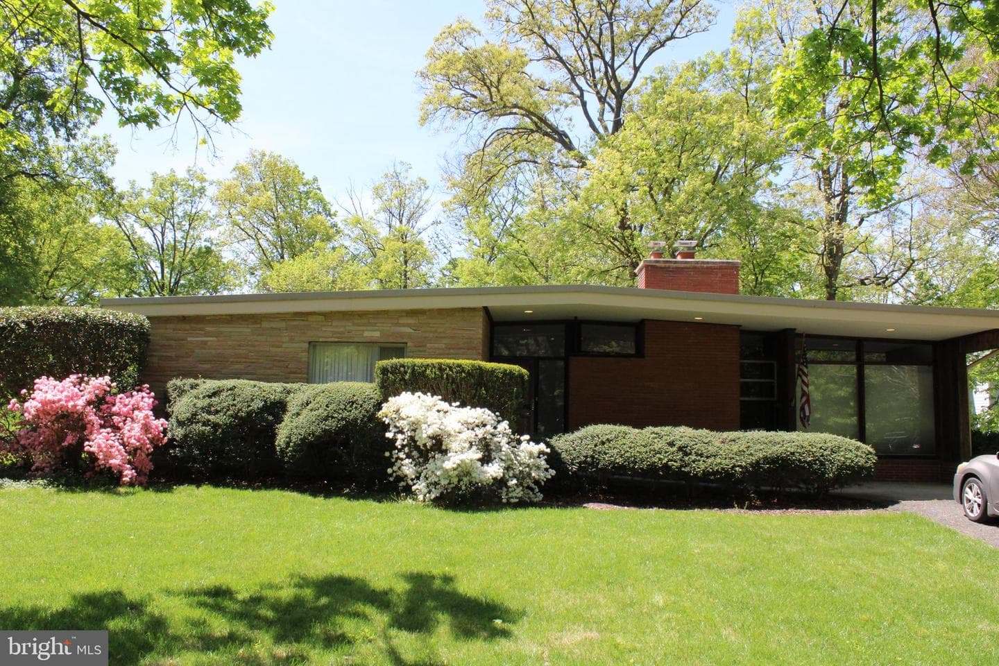 4930 Lincoln Avenue photo 10
