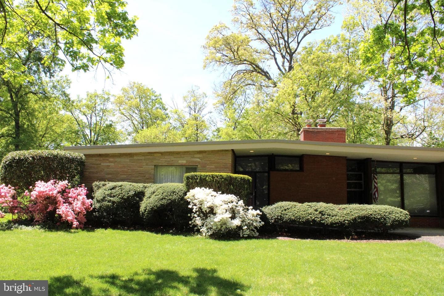 4930 Lincoln Avenue photo 11