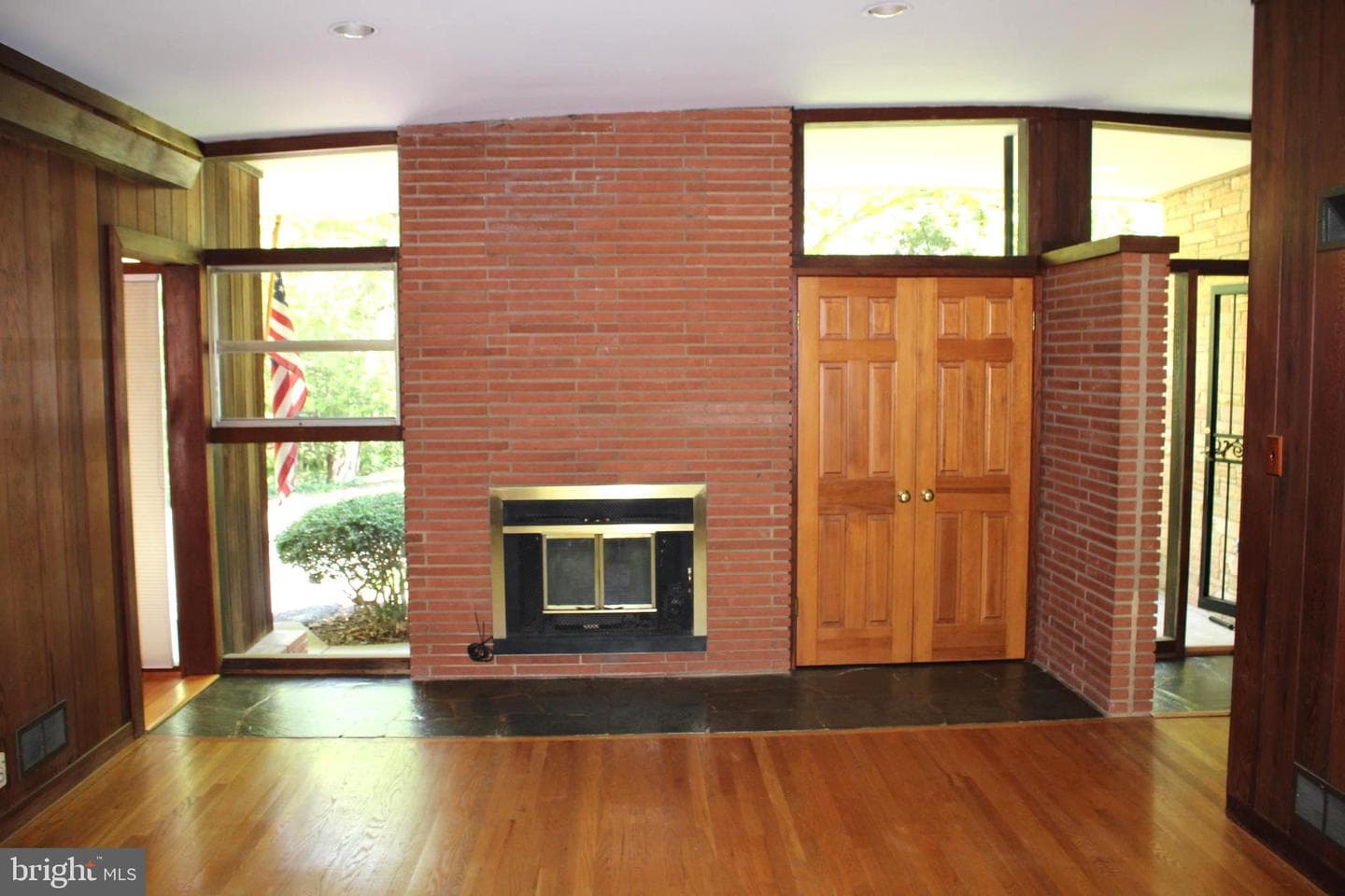 4930 Lincoln Avenue photo 20