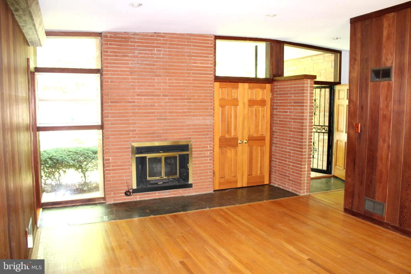 4930 Lincoln Avenue photo 21