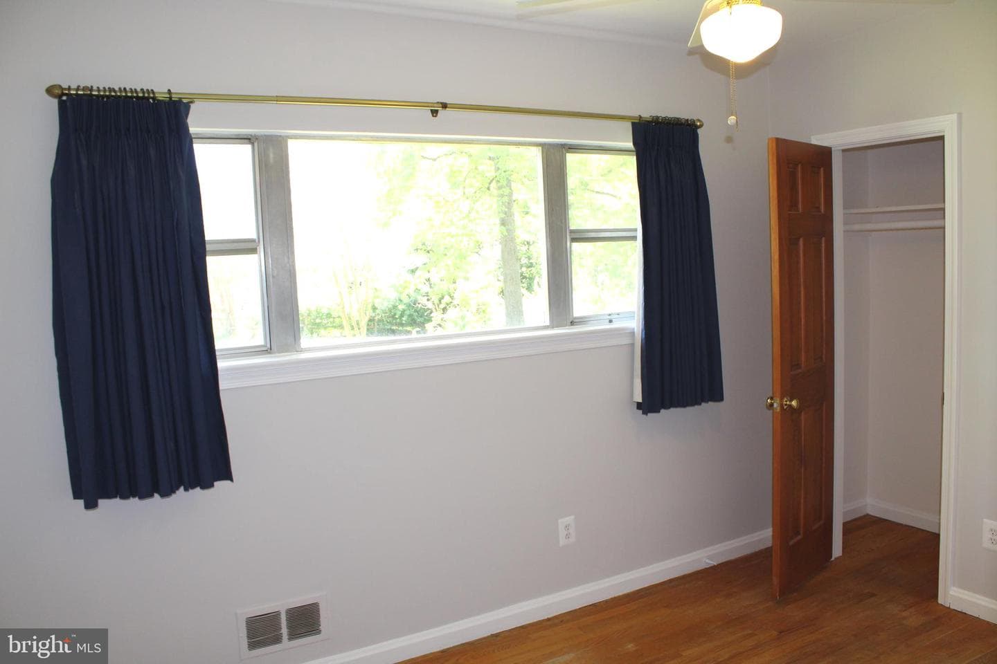 4930 Lincoln Avenue photo 29