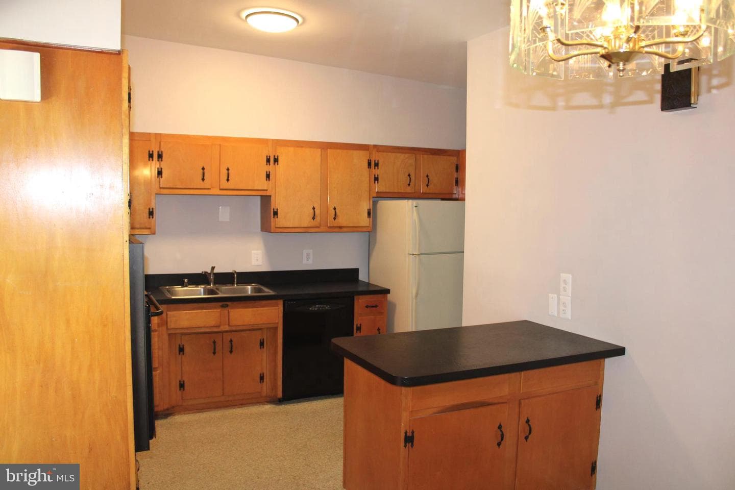 4930 Lincoln Avenue photo 38