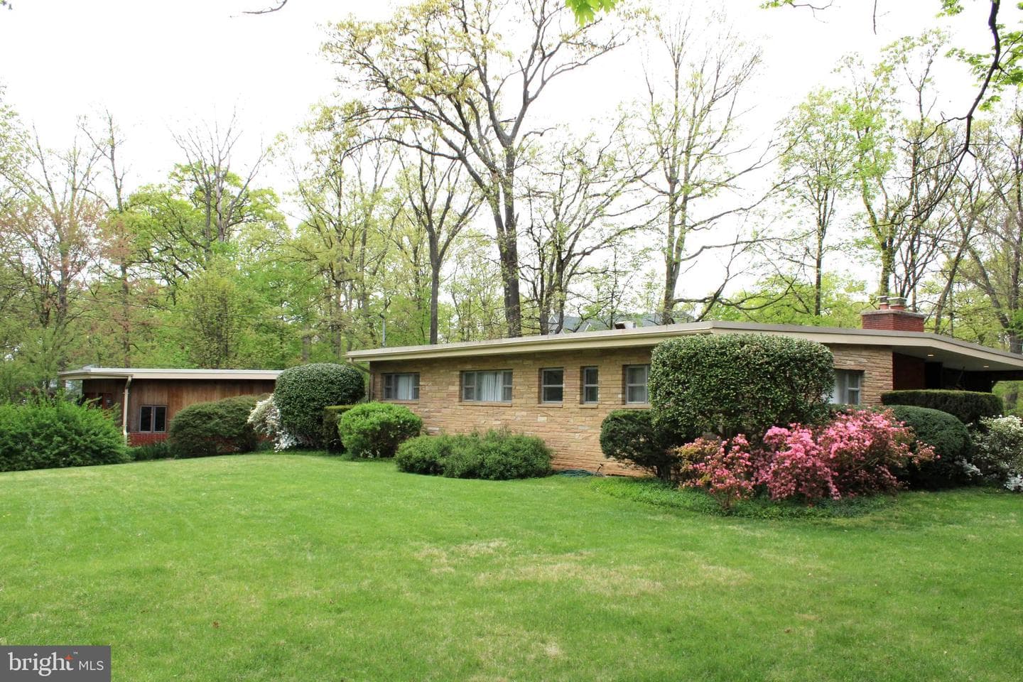 4930 Lincoln Avenue photo 8