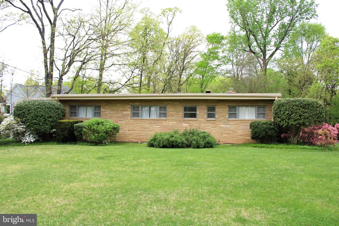 4930 Lincoln Avenue photo 9