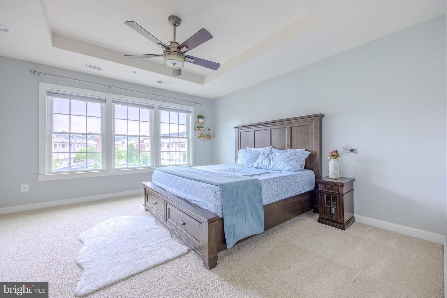 13709 Neil Armstrong Avenue photo 17
