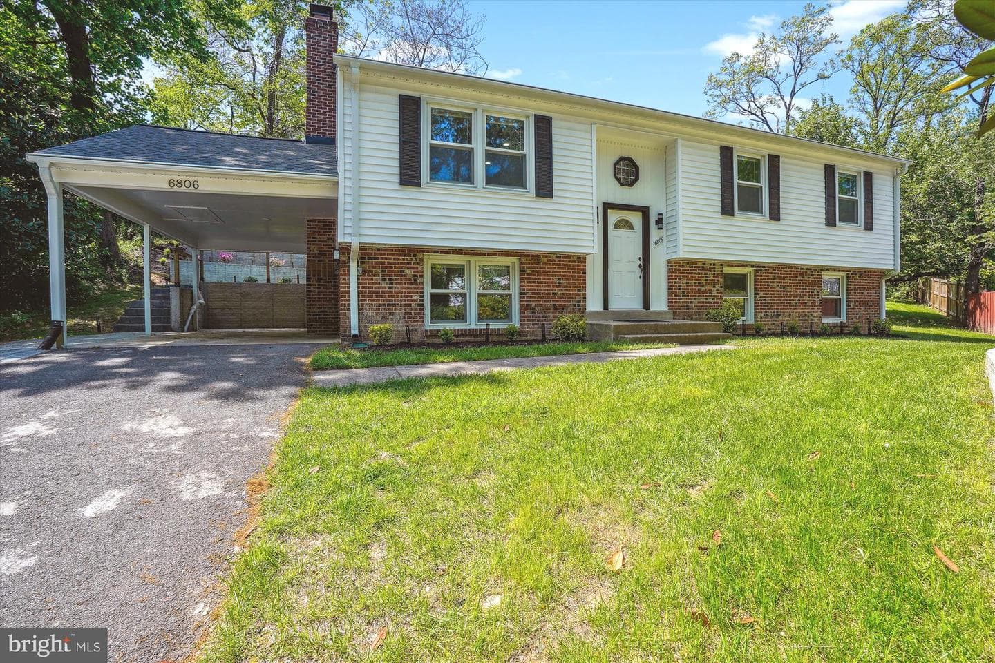 6806 Stoneybrooke Lane photo 1