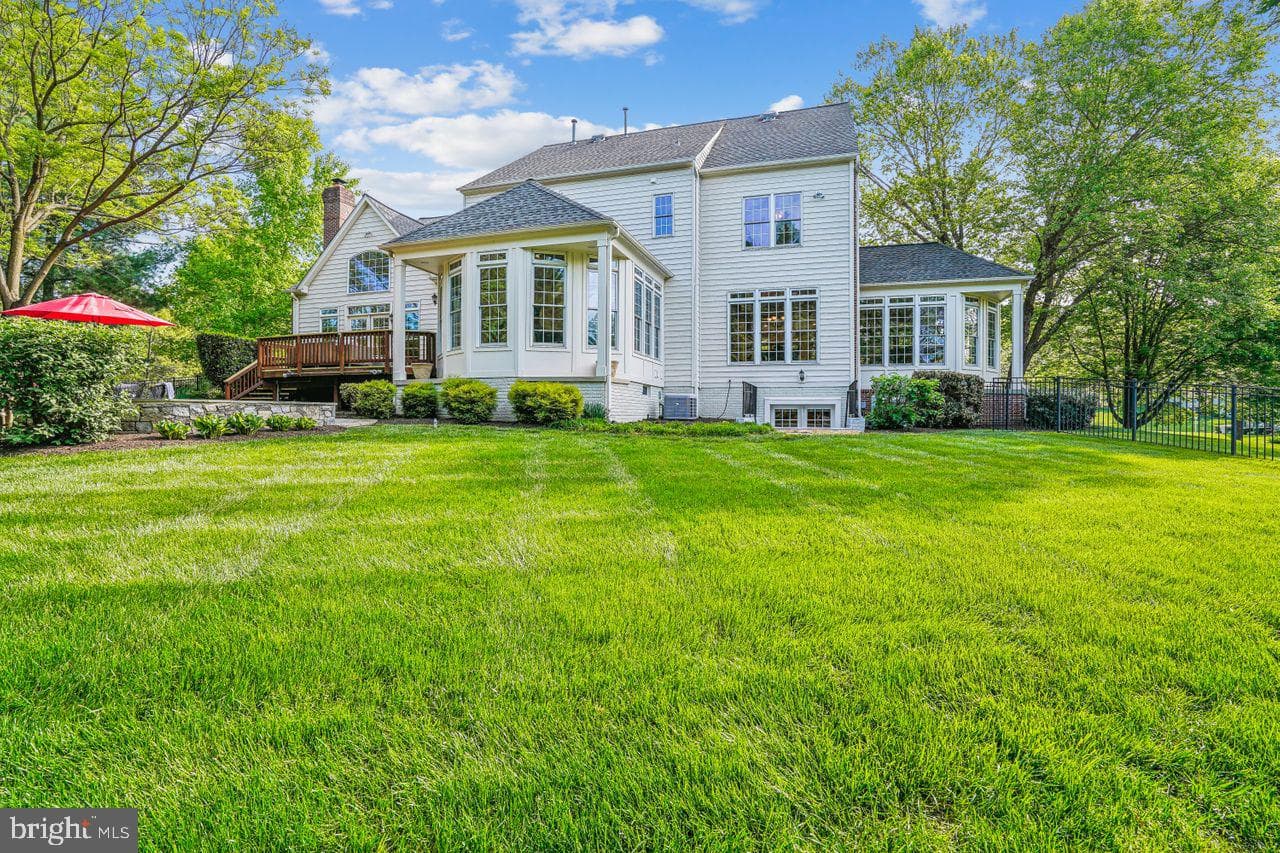 10497 Dunn Meadow Road photo 2