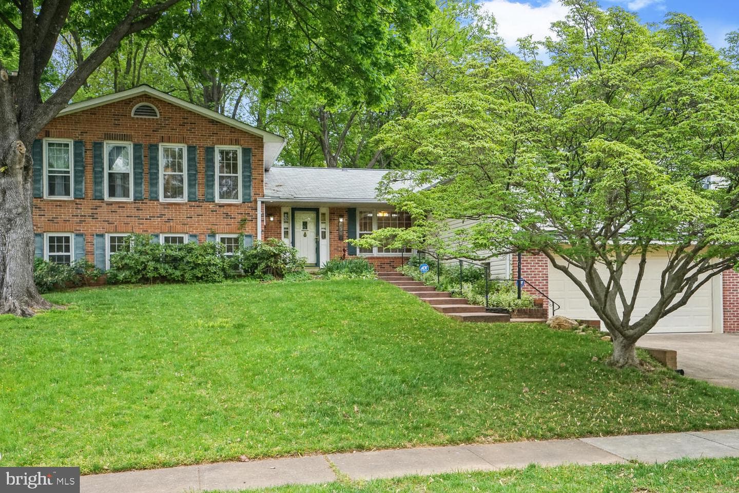 8506 Quaint Lane photo 1