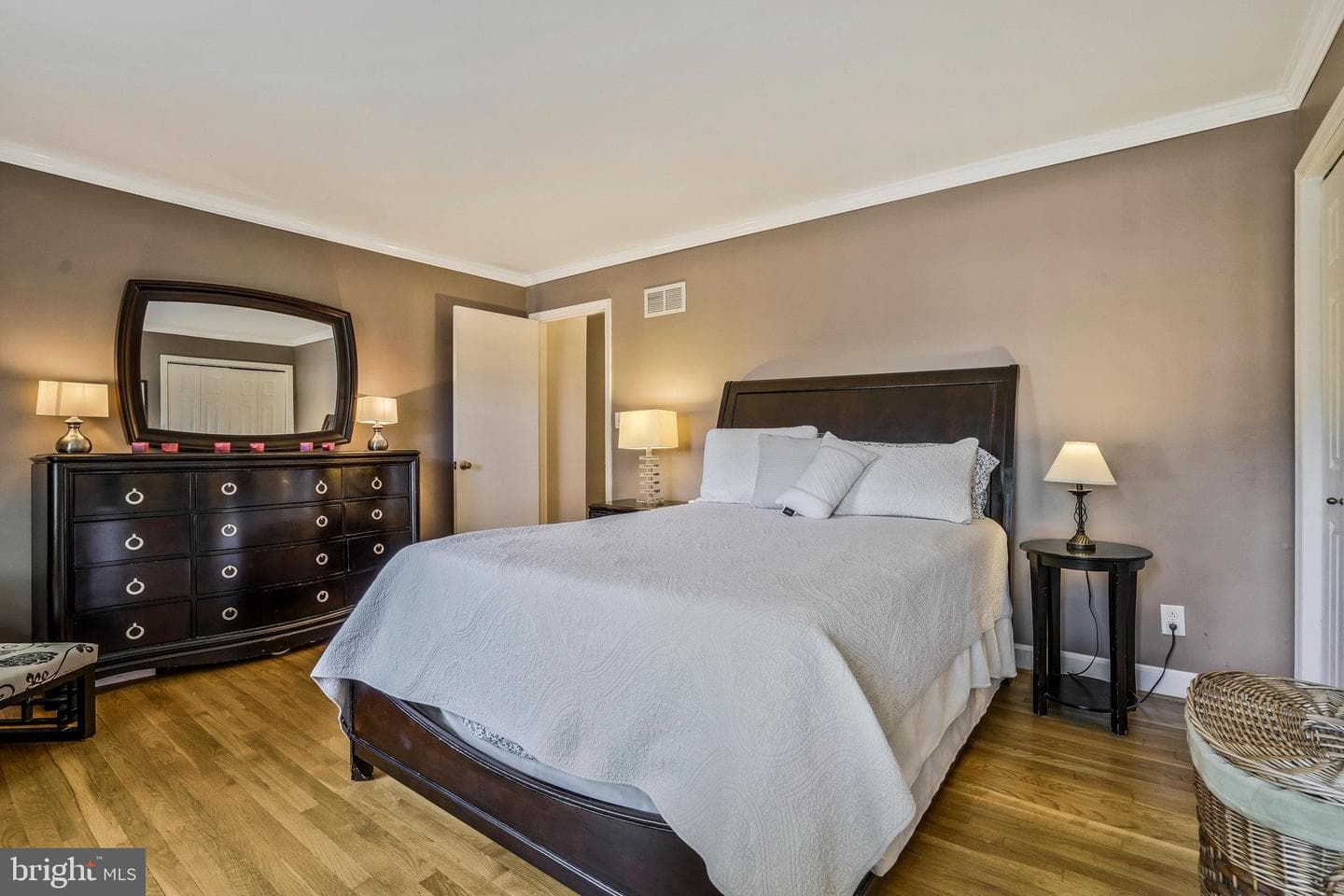 7609 Midday Lane photo 32