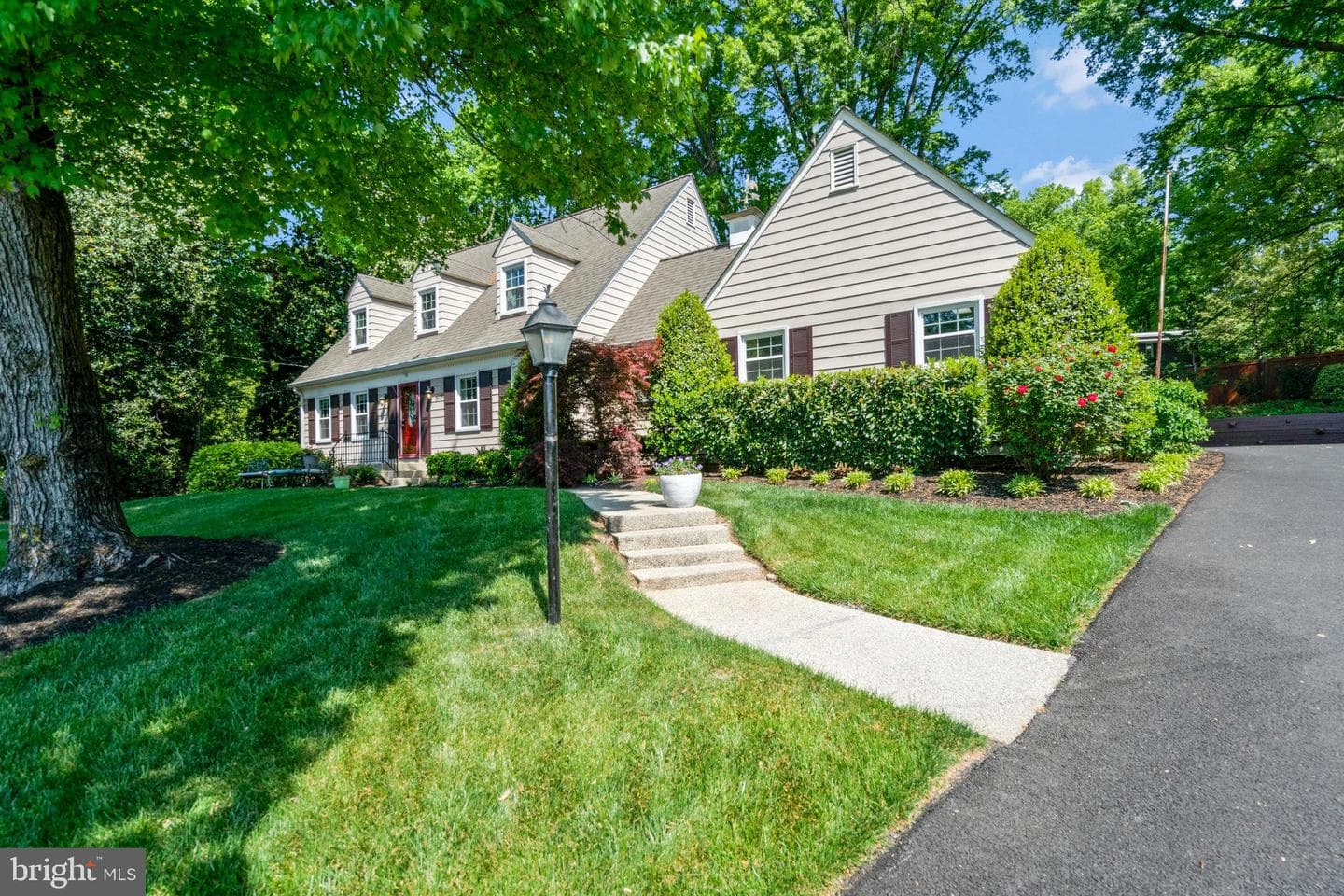 7609 Midday Lane photo 4