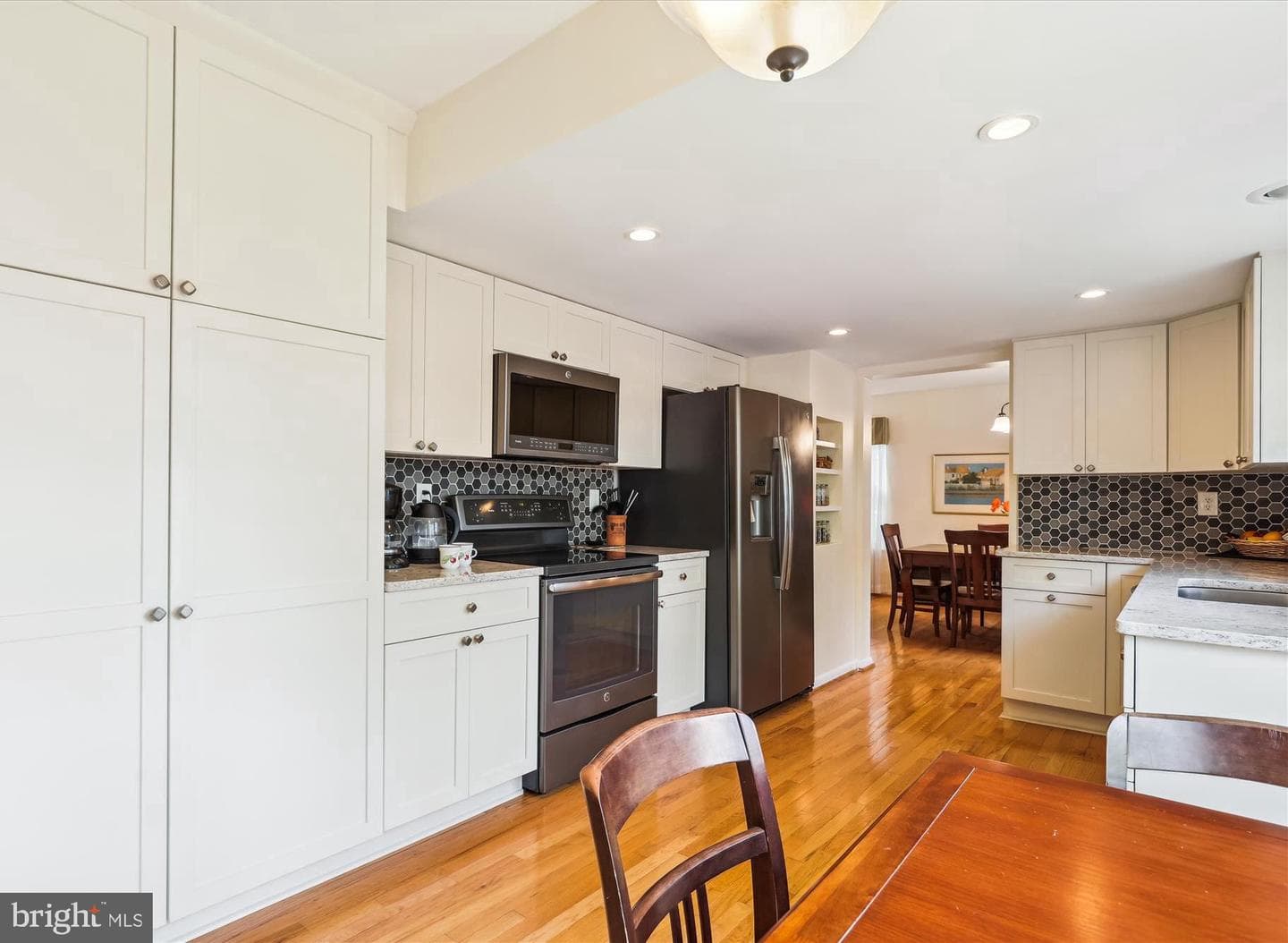 8529 Minerva Court photo 17