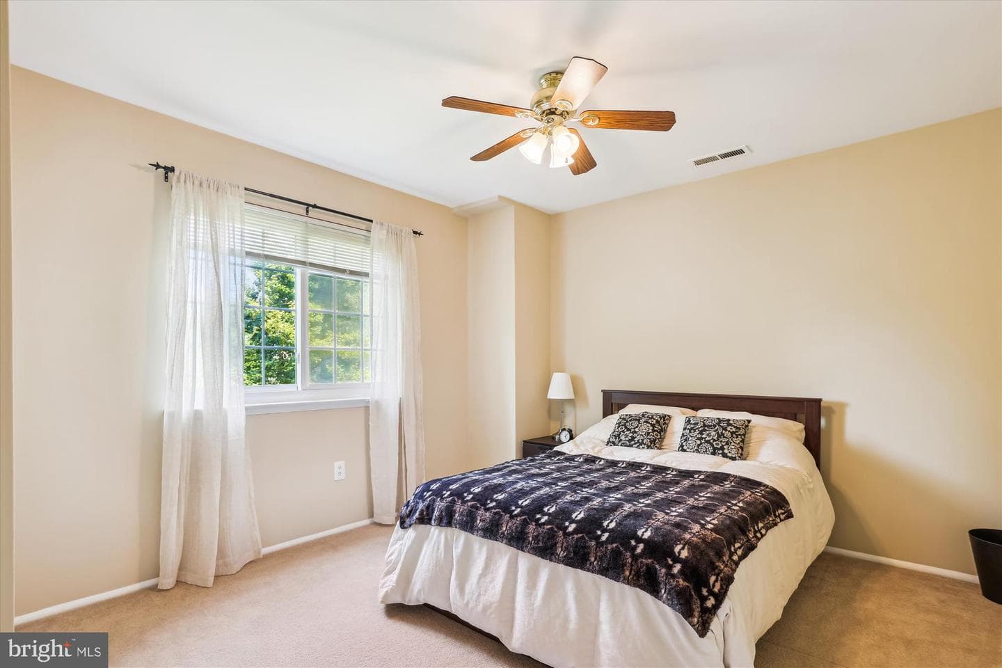 8529 Minerva Court photo 29