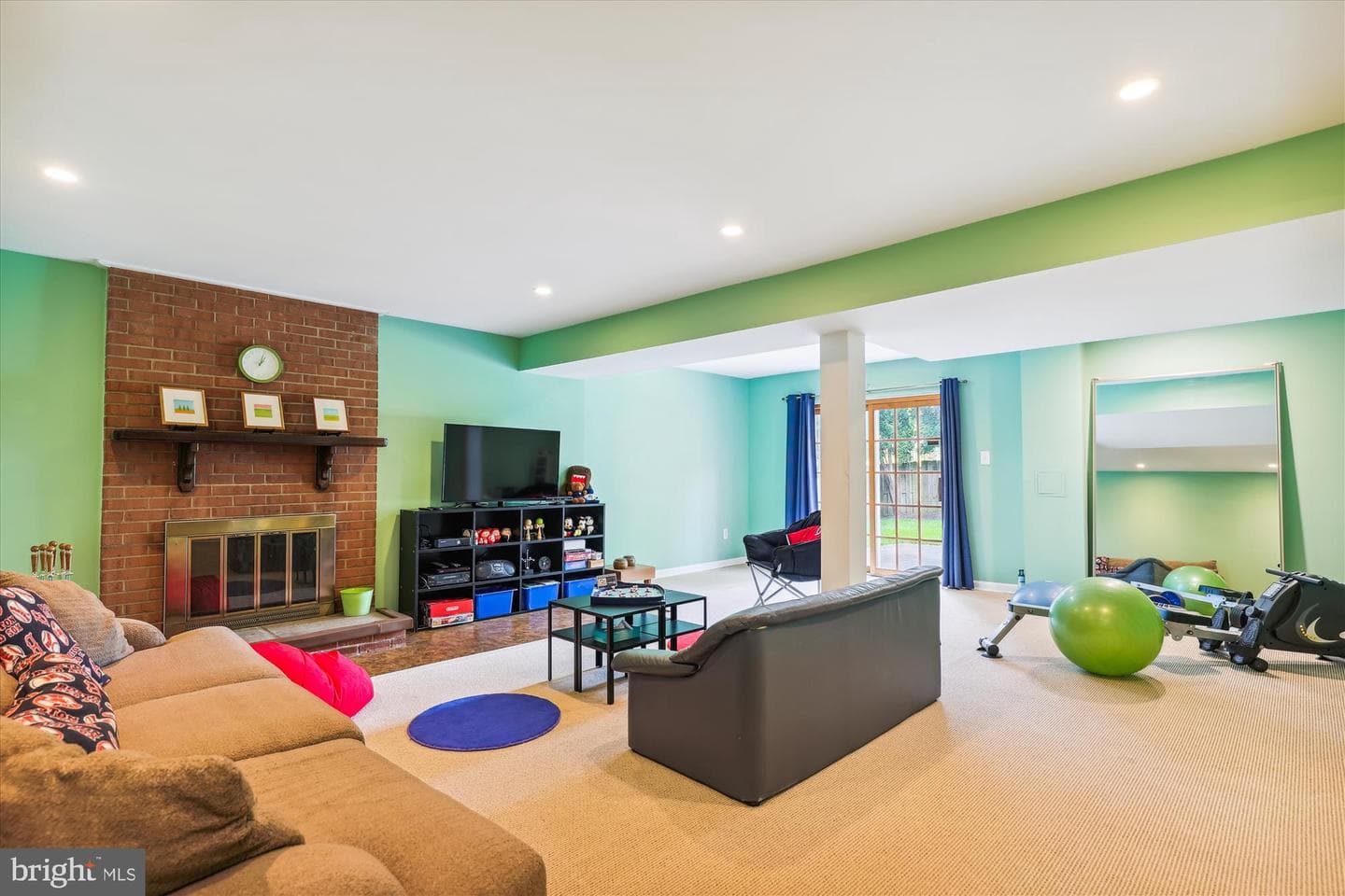 8529 Minerva Court photo 31