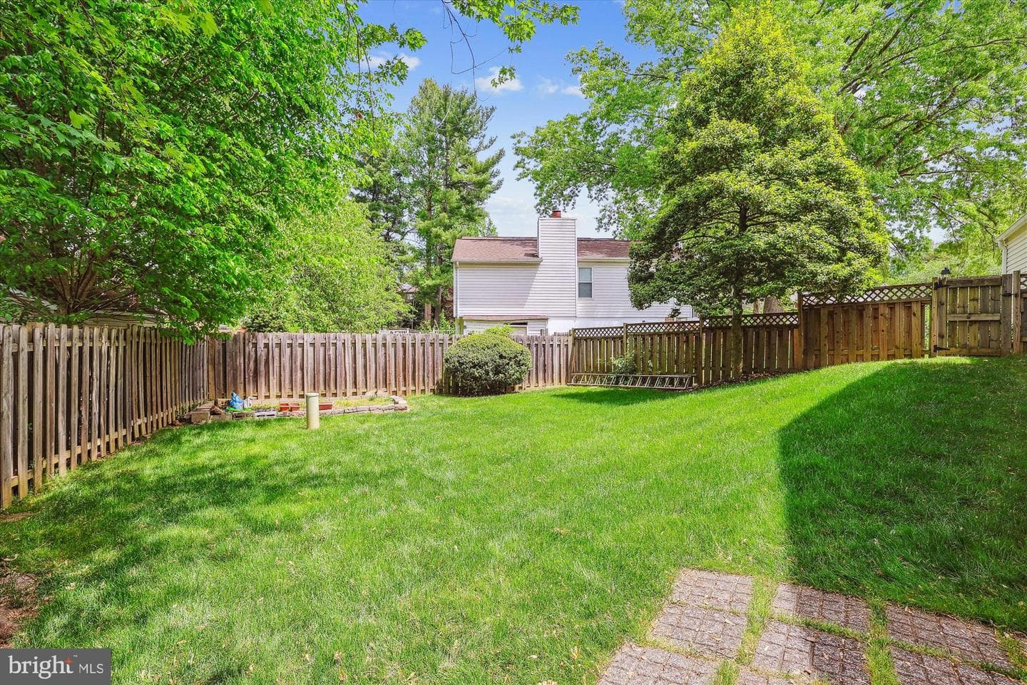 8529 Minerva Court photo 40