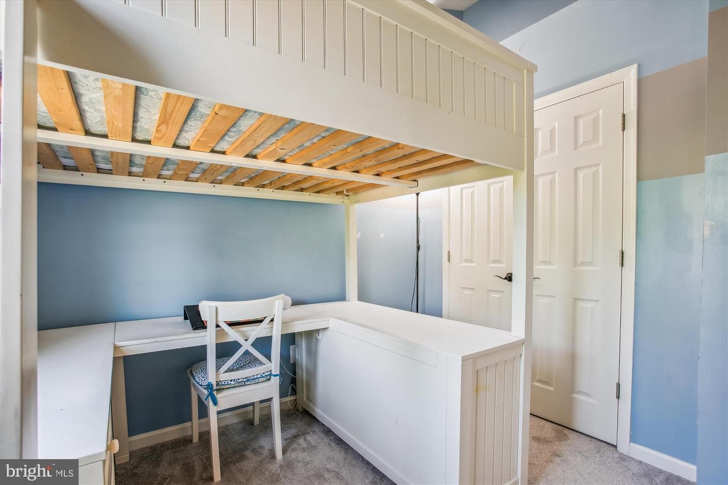4024 Heatherstone Court photo 25