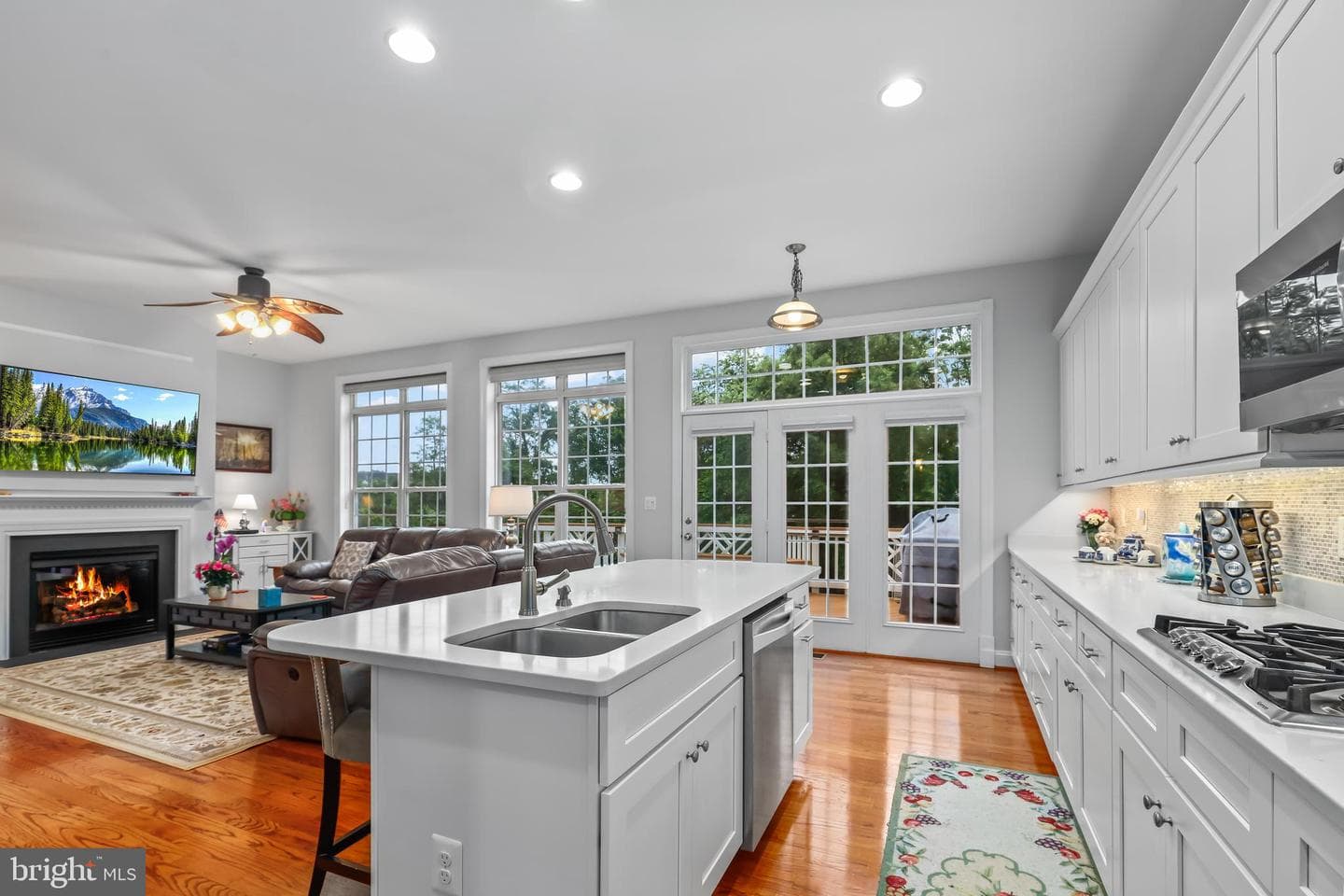 2401 Cypress Green Lane photo 13