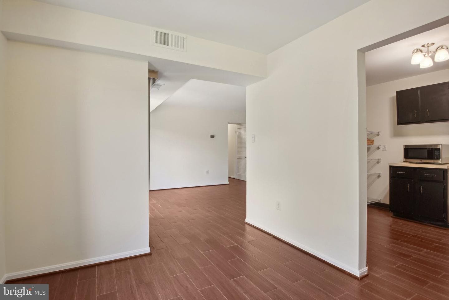 9702 Kingsbridge Drive #103 photo 10