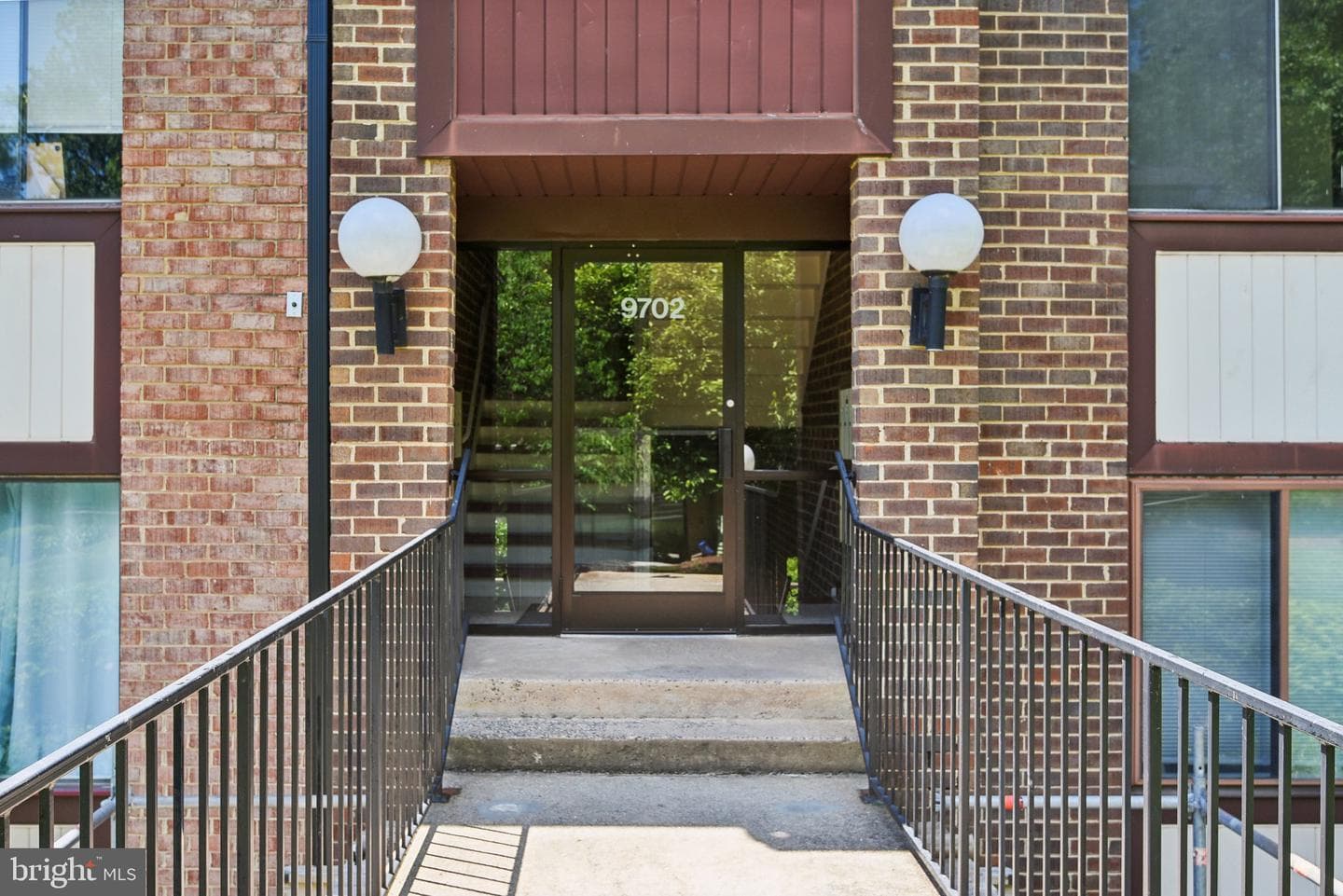 9702 Kingsbridge Drive #103 photo 2