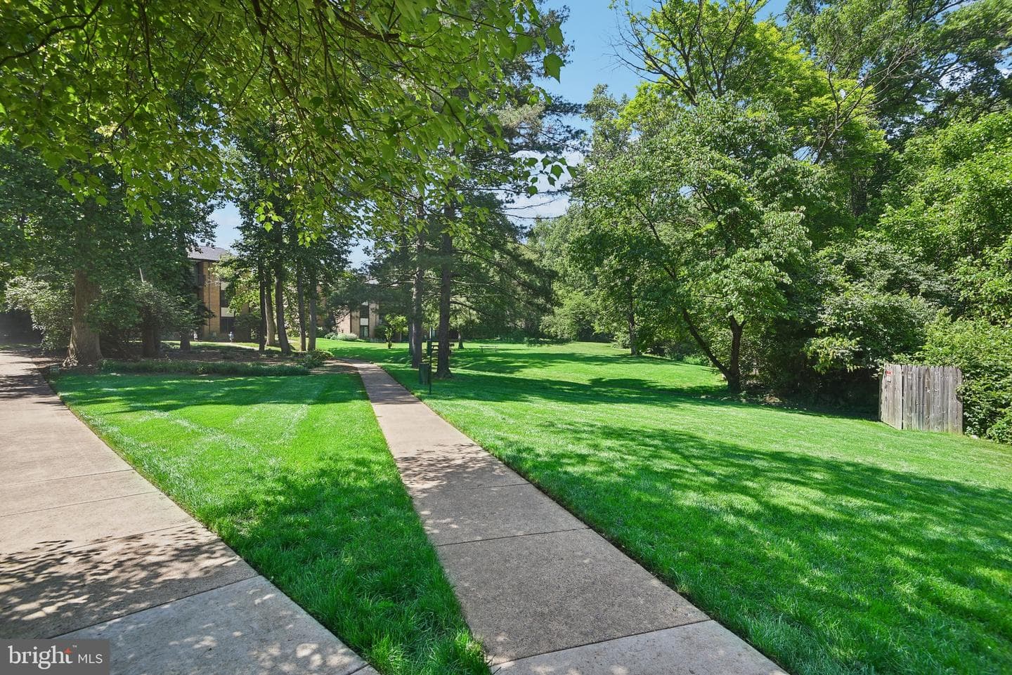 9702 Kingsbridge Drive #103 photo 22