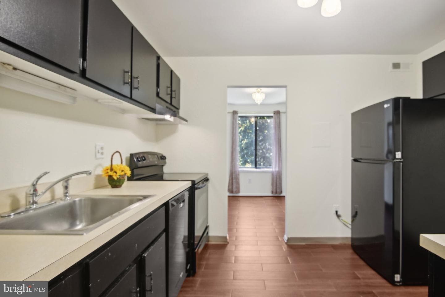 9702 Kingsbridge Drive #103 photo 4