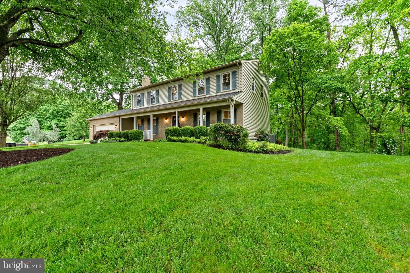 1676 Abbey Oak Drive photo 4