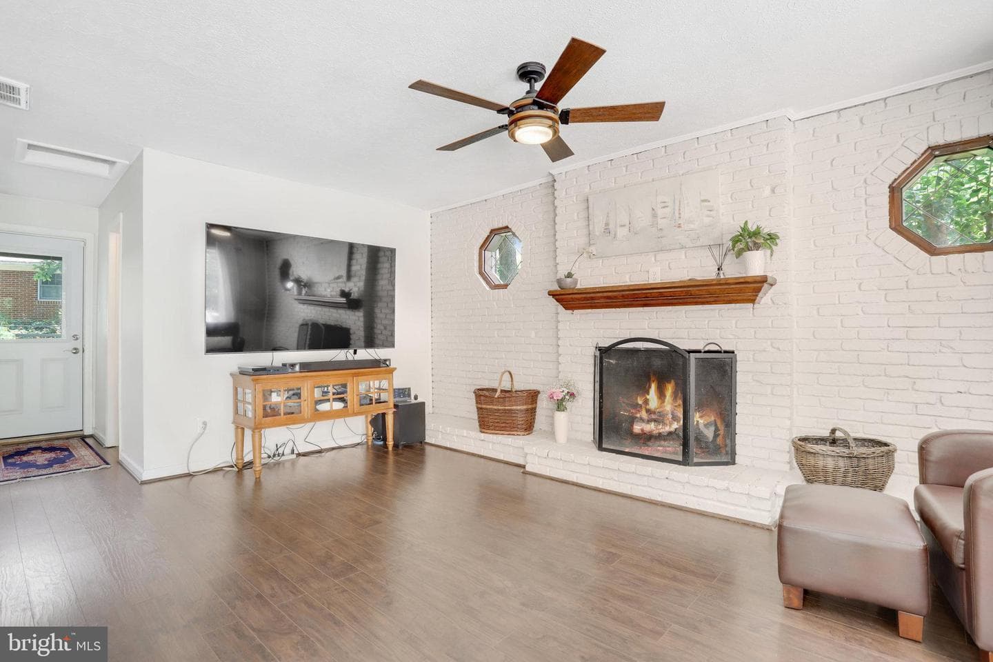 7057 Barbara Road photo 6